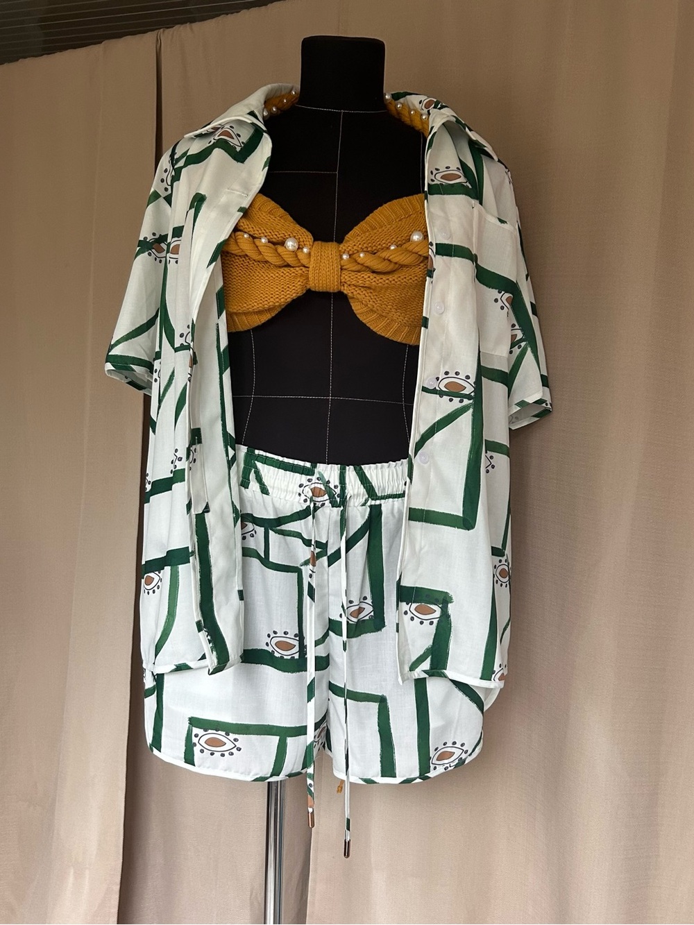 Commense Green & White Geometric Print Shorts Set